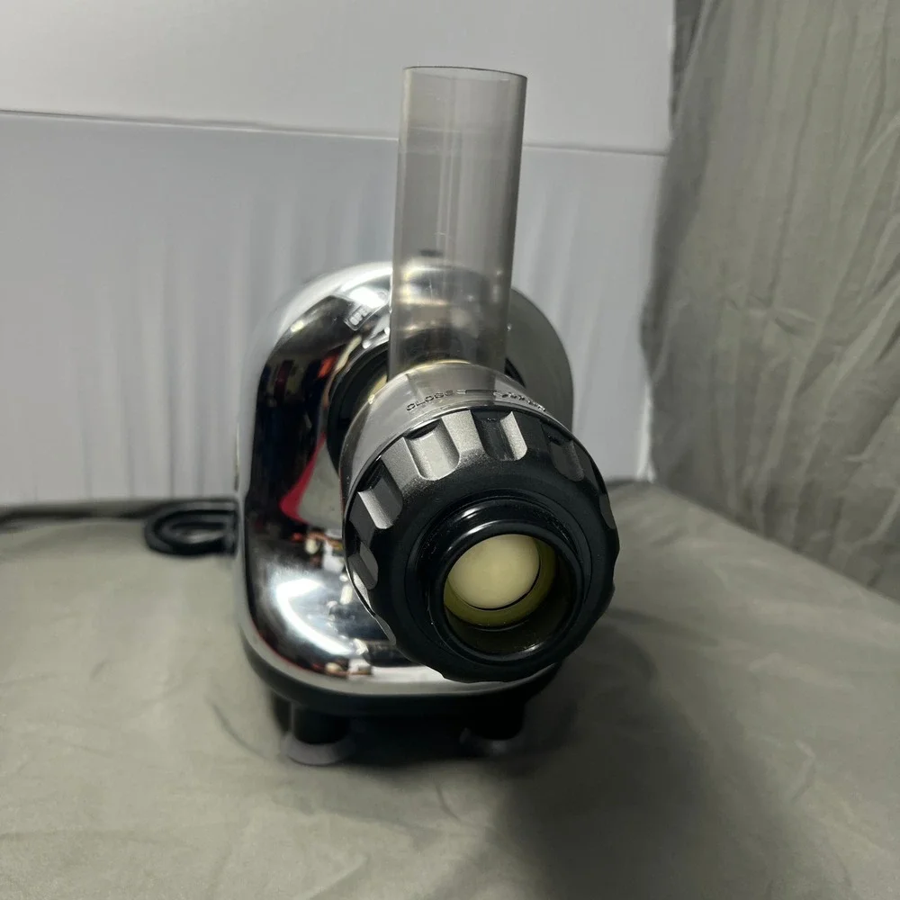 Omega Juicer 8005 Silver Chrome Masticating Juicer Fruit Vegetable Extractor